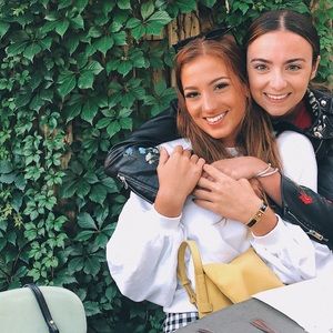 Meet your Posher, Tia